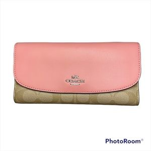 COACH CHECKBOOK WALLET (F57319 SV/light khaki/blush)